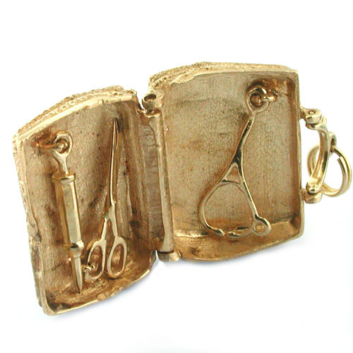 14k Gold Doctor Medical Nurse Paramedic Bag Movable Vintage Charm